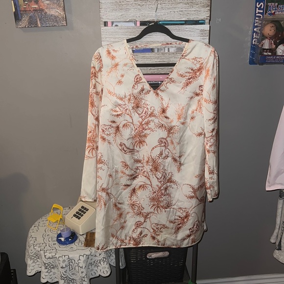 Aritzia little moon long sleeve mini dress in house design - Picture 2 of 9